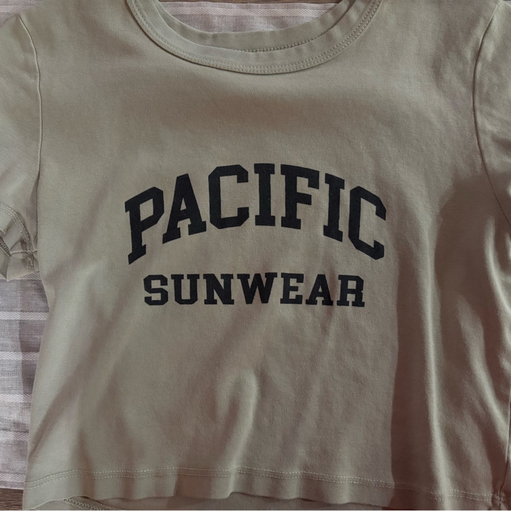 PacSun pacific sunwear green cropped tee